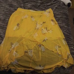 2x Yellow Skirt